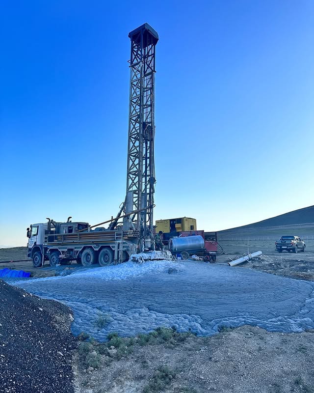 Tarsus’ta kurulan güneş enerjili su pompası ve sulama altyapısı uygulaması